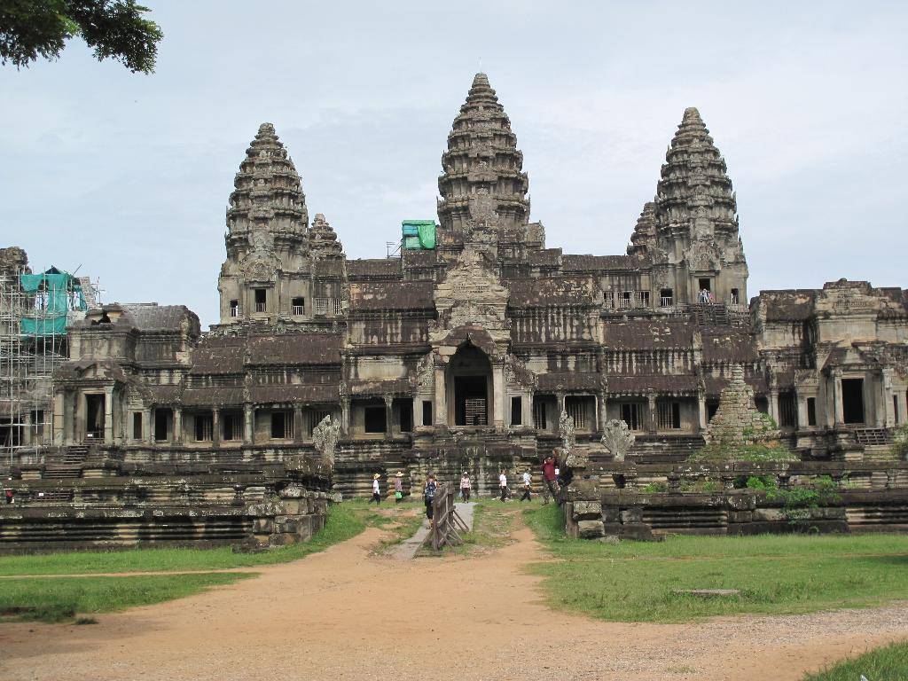 Бангкок камбоджа. Ангкор-ват храмовый комплекс в Камбодже. Таиланд Ангкор ват экскурсия. Храм Байон в Камбодже. Поездка из Паттайи в Ангкор ват Камбоджа.