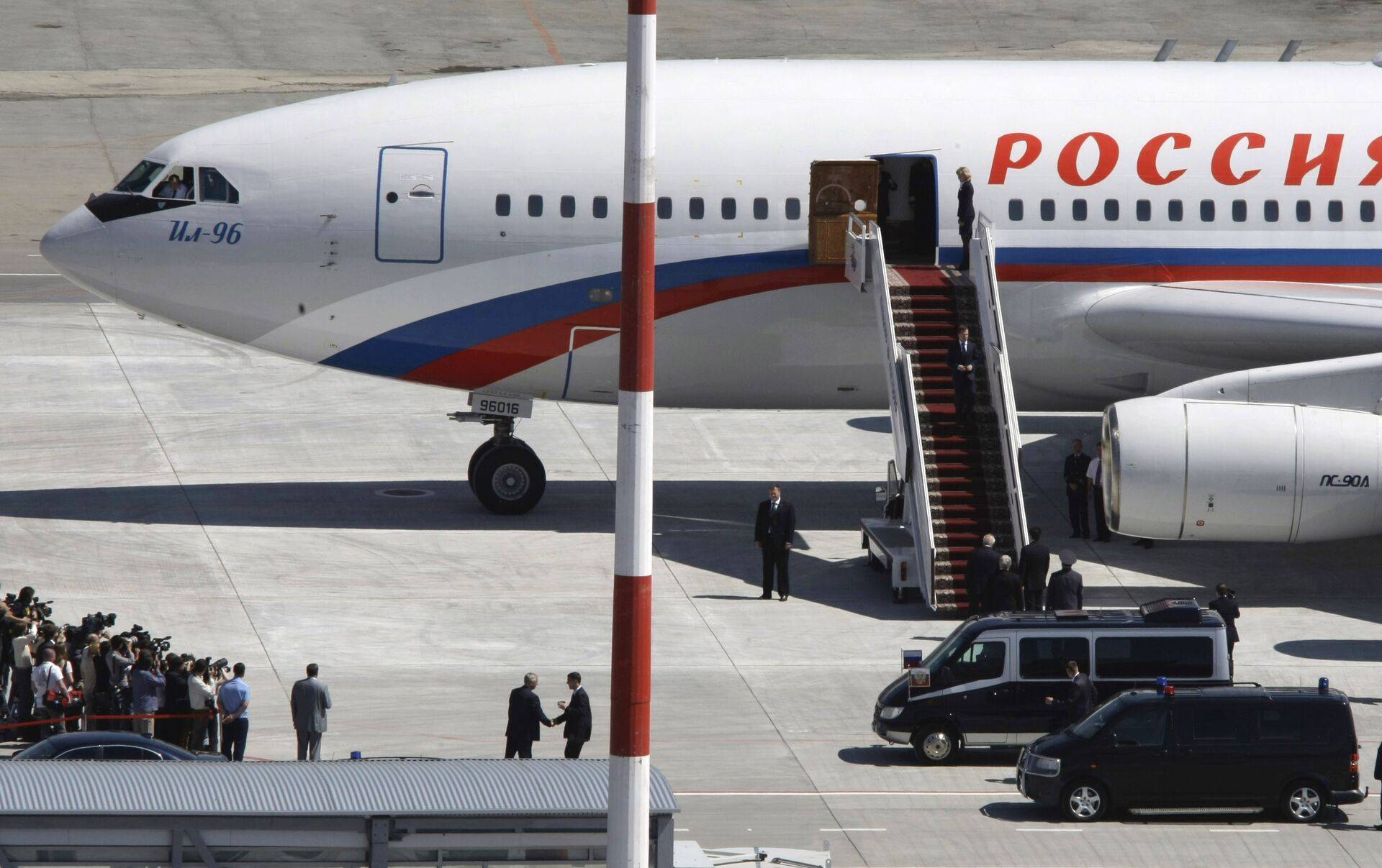 На каких самолетах летают президенты сша и россии? - hi-news.ru