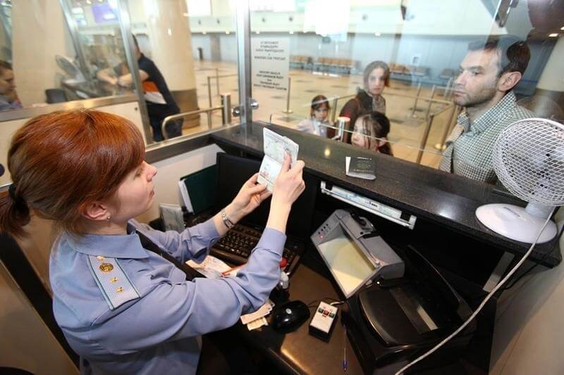 Паспортный контроль в аэропорту - прохождение, что проверяют, как пройти быстро