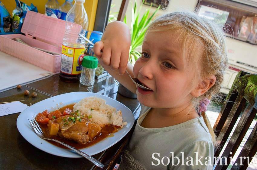 Чем кормить ребенка в тайланде