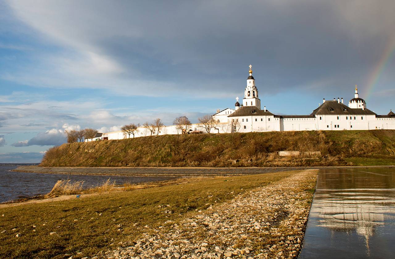 Остров Свияжск монастырь