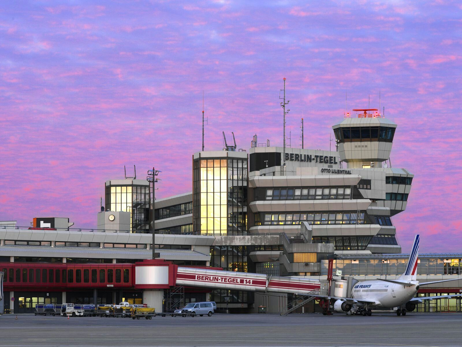 Airport berlin brandenburg ber