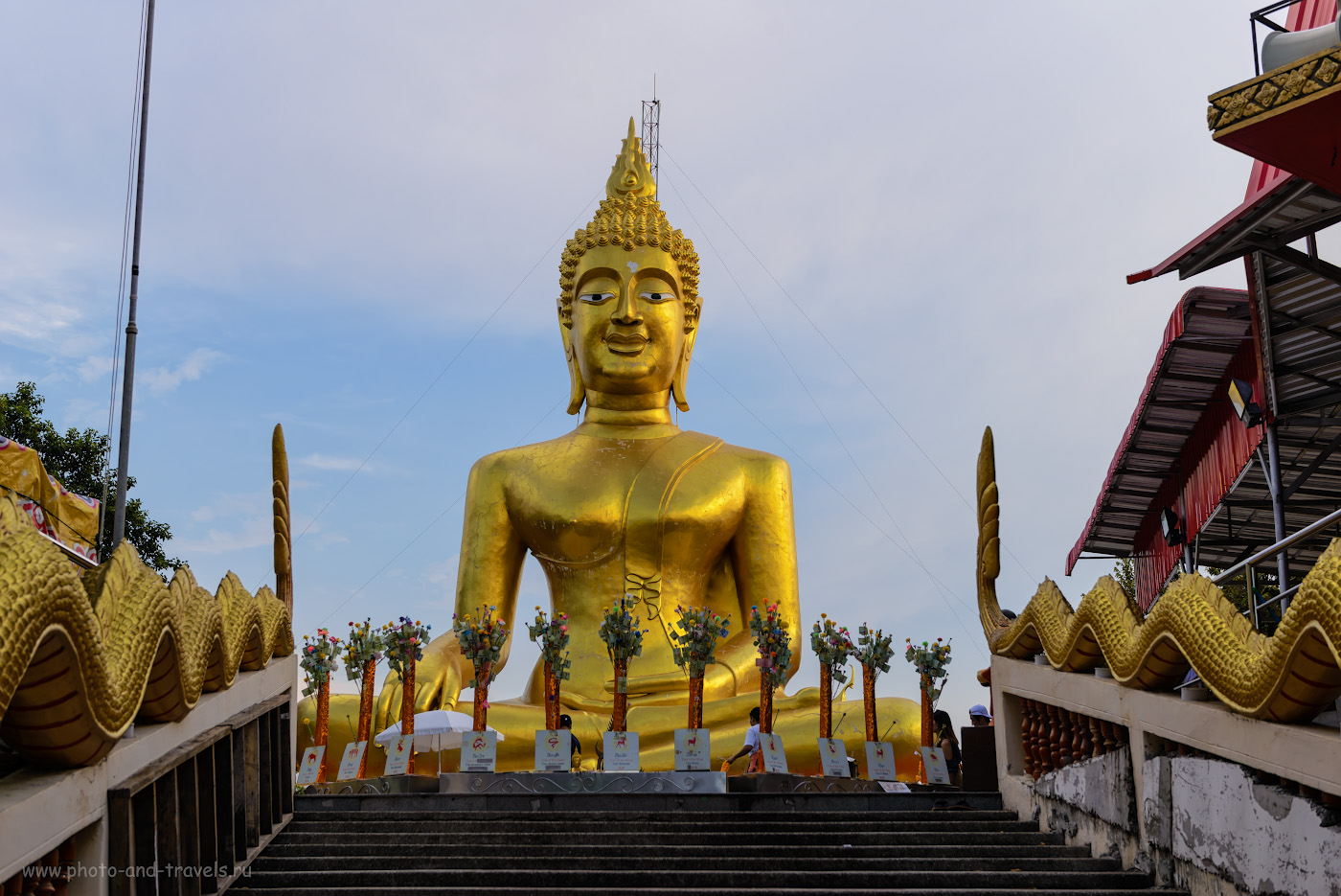 Храм золотого будды в паттайе - в путешествие по тайланду