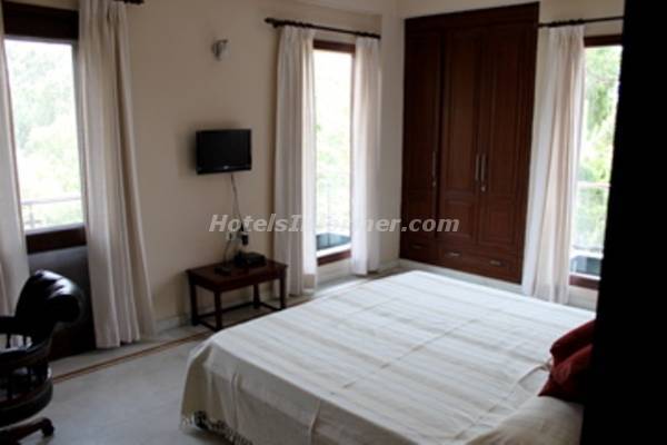 Saket bed and breakfast new delhi
