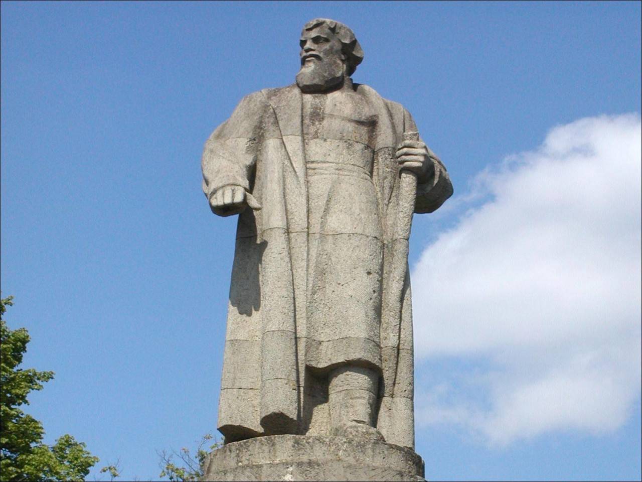 Открытие памятника в г. костроме царю михаилу феодоровнчу и поселянину ивану сусанину.