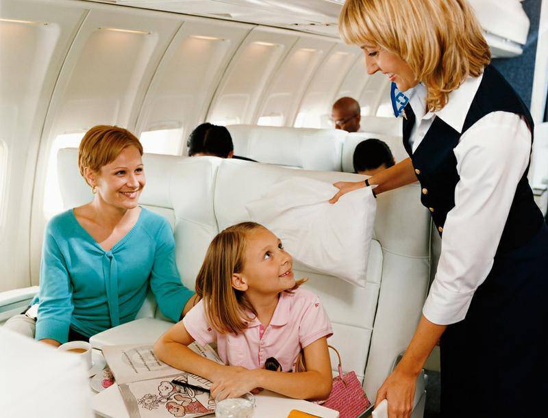 Правила и особенности перевозки детей в самолете