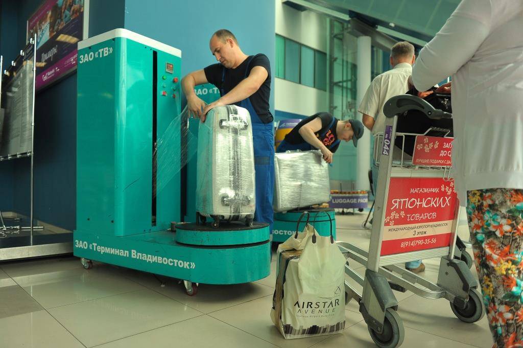 Зачем нужно упаковывать в плёнку чемодан в аэропорту | блог о приключениях ксюши и славы наймушиных