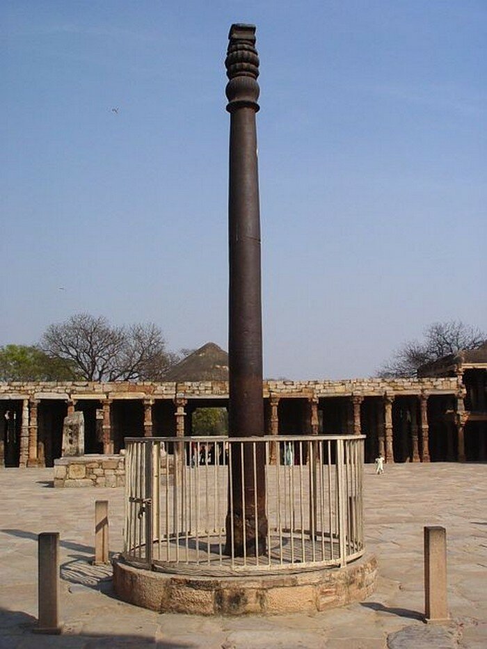 В чем секрет кутубовой колонны — железного столба, который не ржавеет сотни лет