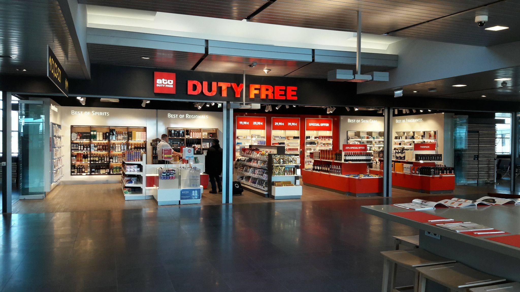 Что такое дьюти-фри в аэропорту, и почему там такие дорогие товары?