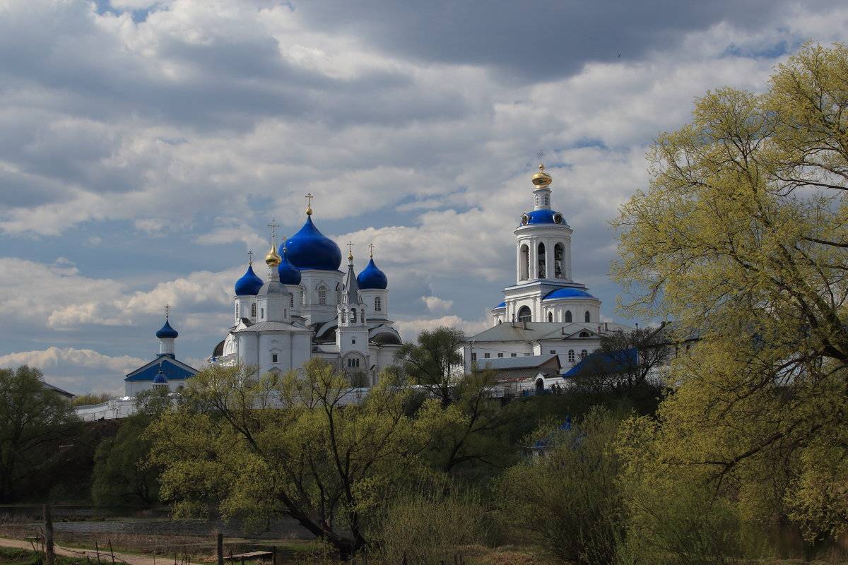 Церковь андрея боголюбского во владимире. Храм Андрея Боголюбского село Боголюбово. Свято Боголюбский монастырь в Боголюбово. Церковь Рождества Пресвятой Богородицы Боголюбово.