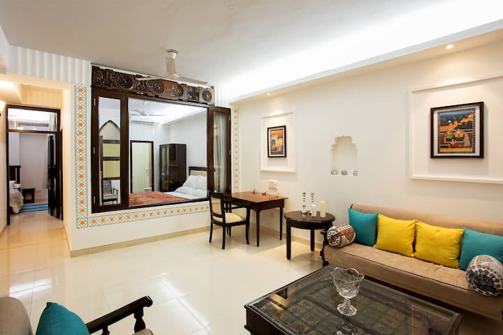 Woodpecker apartments - delhi, индия