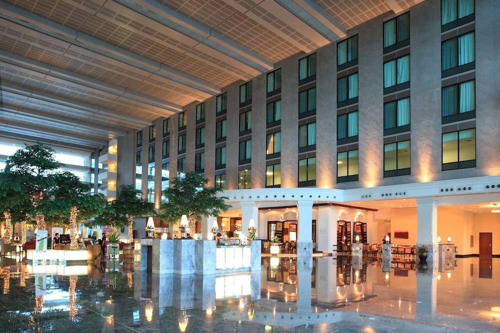 Бангкок отели рядом с аэропортом суварнабхуми: аэропорт суварнабхуми (bkk), бангкок - 10 ближайших отелей
