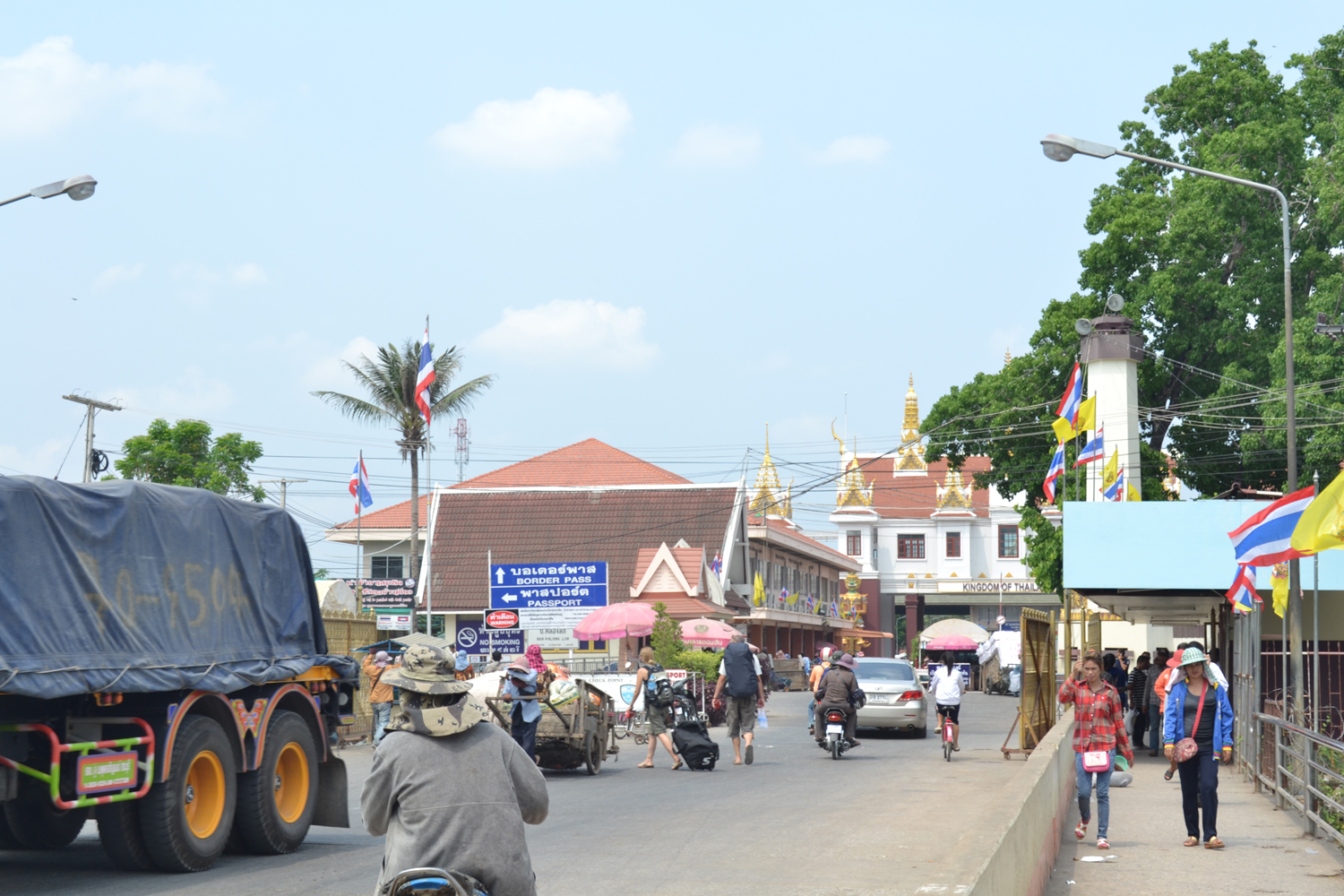 Пересечение границы таиланд-камбоджа на мотоцикле | проживи это!