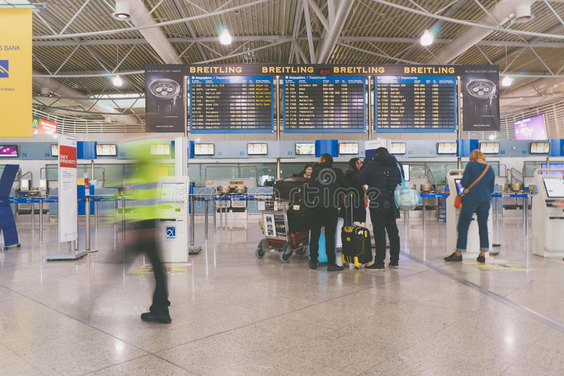 Аэропорт афин: фото, табло, как добраться, отели рядом и отзывы туристов
