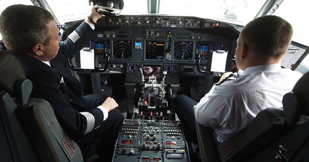 Средняя зарплата летчика гражданской авиации в 2020 году