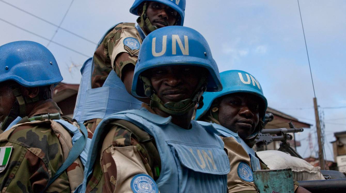 33 оон. Бойцы ООН. Миротворческие силы ООН. Солдаты ООН. Миссии ООН «голубые каски.