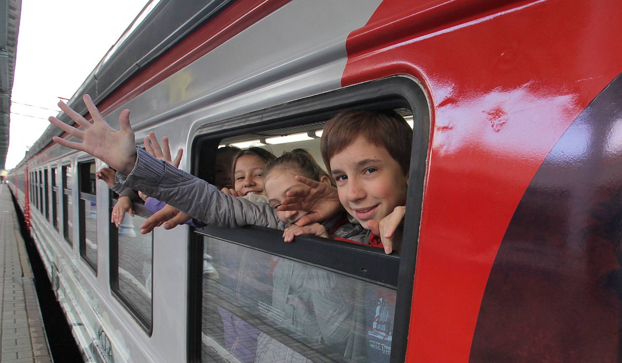 Проезд ребенка в поезде: правила, возраст, льготы, документы, доверенность, билет, сопровождение