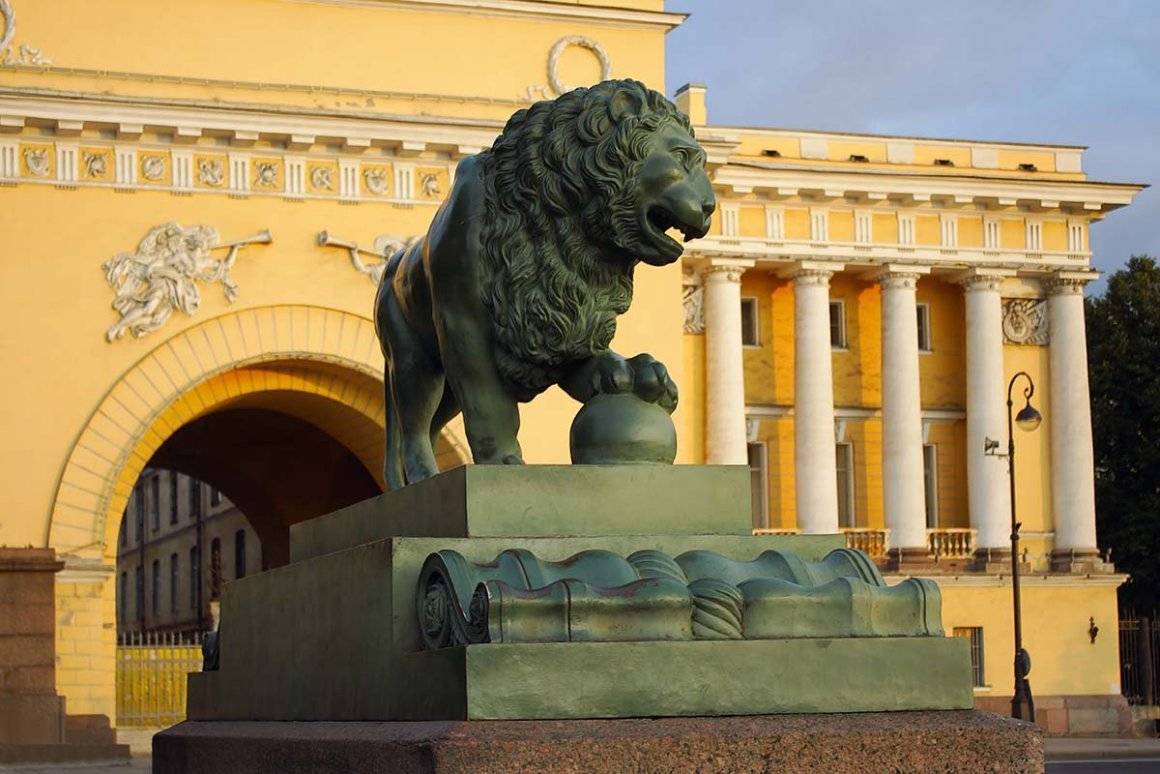 Львиный пешеходный мост  описание и фото - россия - санкт-петербург : санкт-петербург