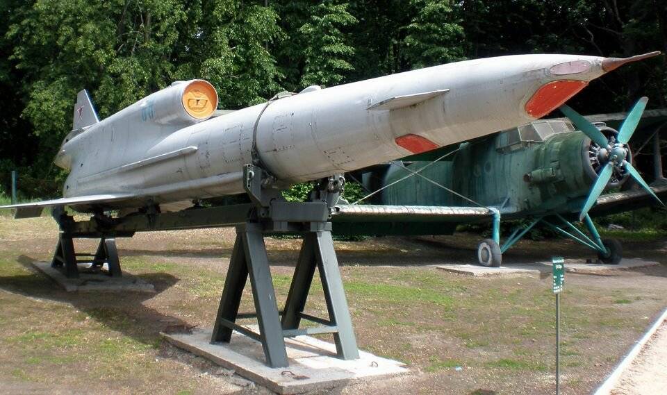 Ту-143 рейс — каропка.ру — стендовые модели, военная миниатюра