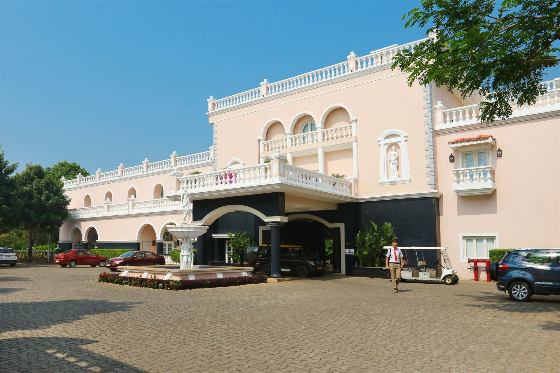 Resort in goa - club mahindra emerald palms resort in goa