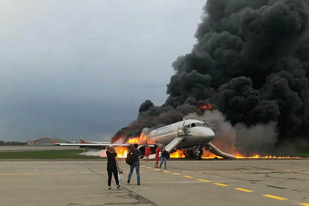 Вторая смертельная посадка за два месяца. как часто и по чьей вине разбиваются самолеты в россии