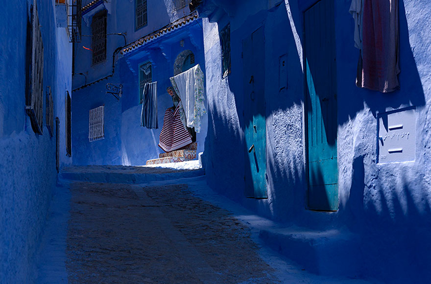 Шефшауэн, марокко. самый синий город в мире.