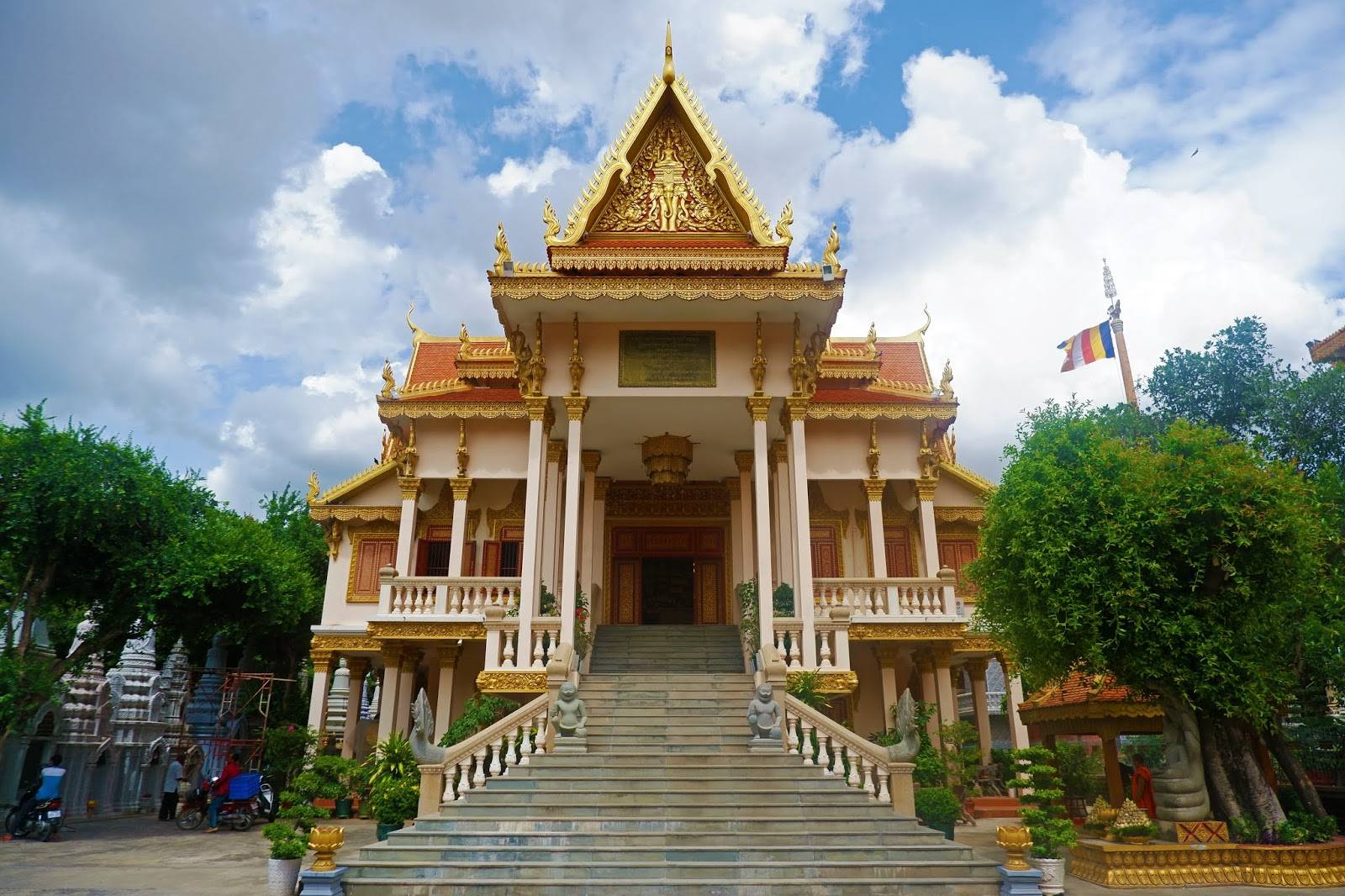 25 best things to do in phnom penh (cambodia) - the crazy tourist
