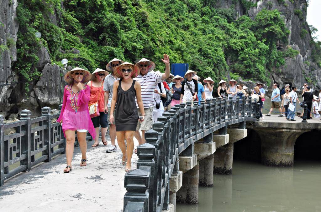 Сезон пляжного отдыха во вьетнаме по месяцам. сезон дождей.