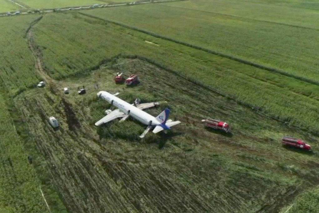 Аварийные выходы в самолете:ликбез от дилетанта estimata