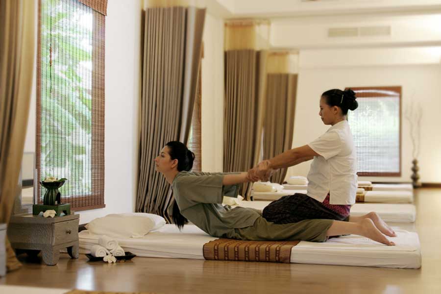 Паттайя массажные. Тайский йога массаж. Татами для тайского массажа. Тайский массаж обучалка. Тайский массаж фото.