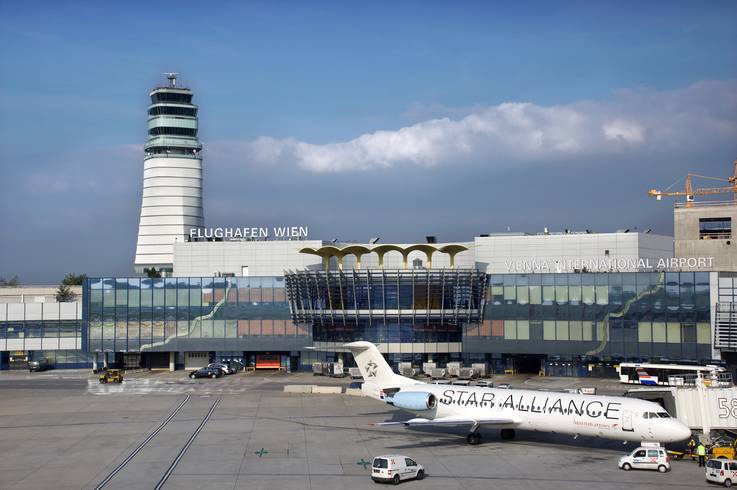 Аэропорт вена  vienna airport - онлайн табло, расписание прилета и вылета самолетов, задержки рейсов
