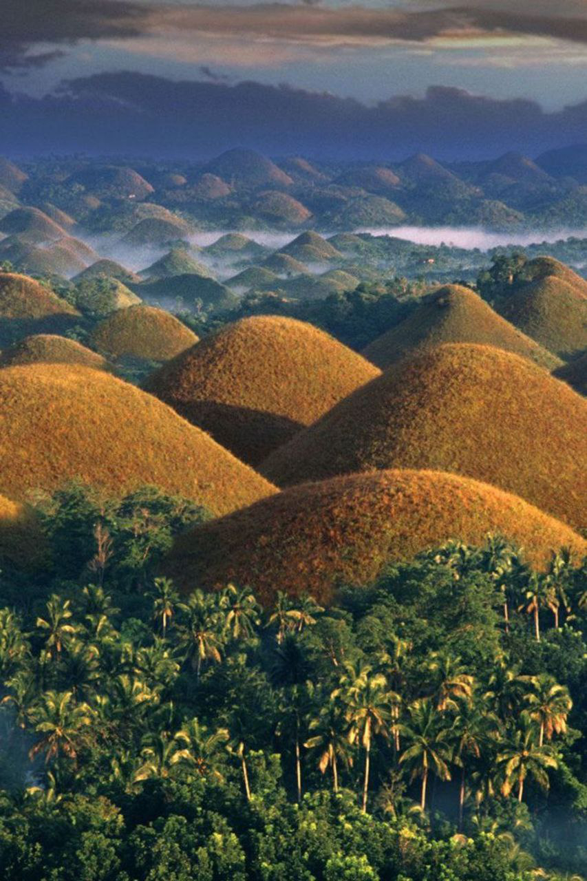 Шоколадные холмы острова бохол на филиппинах - идеальное путешествие