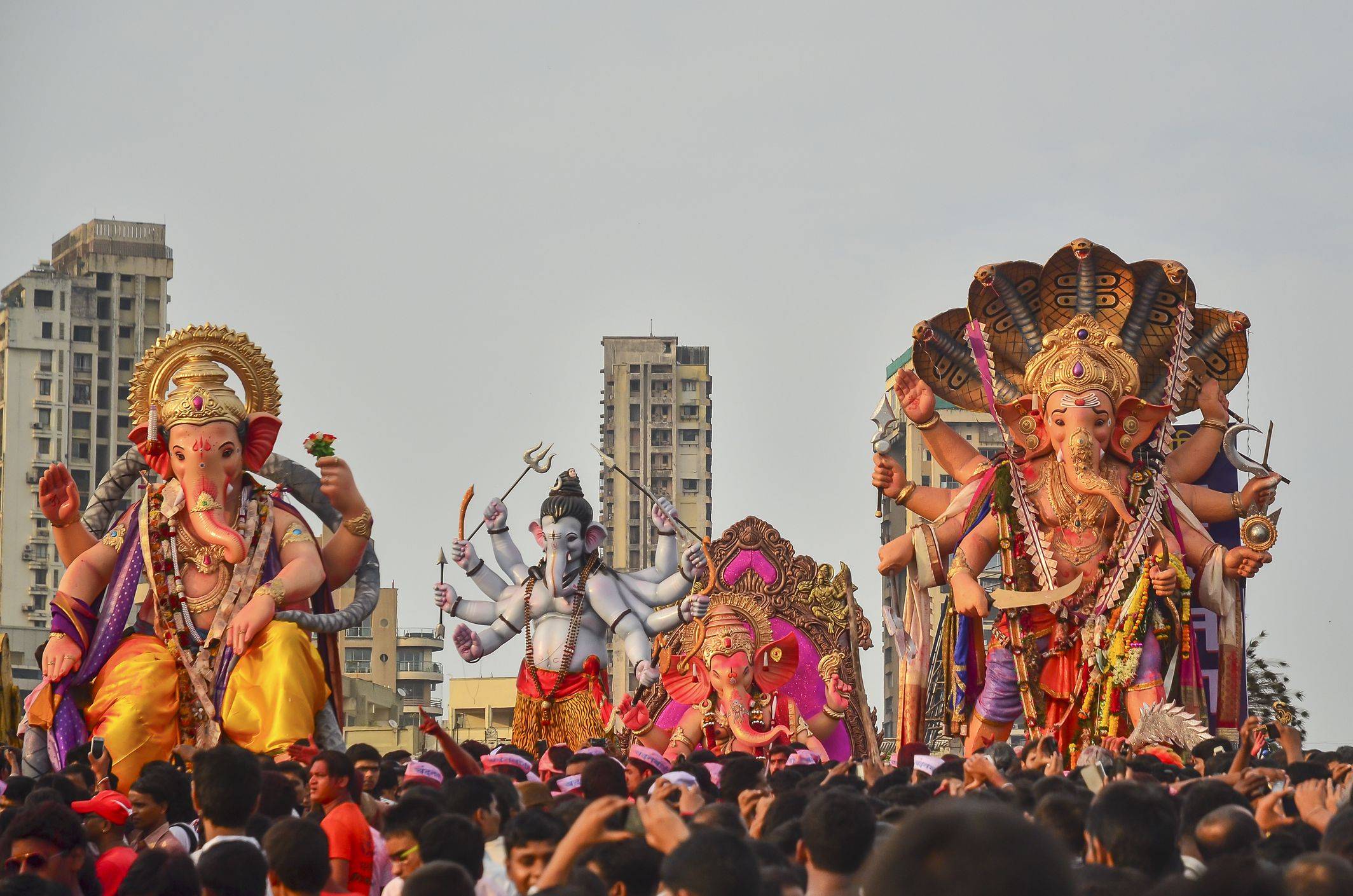 Красочный фестиваль ганеши чатуртхи в индии