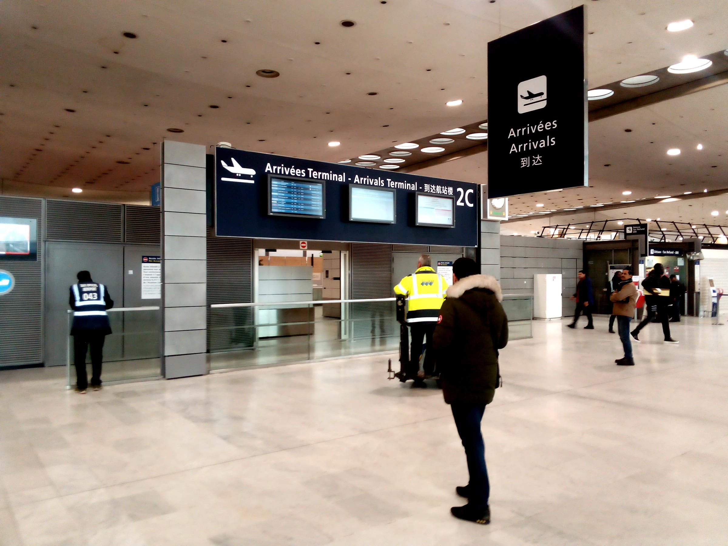 Аэропорт шарль де голль (франция), узнать расписание на самолет из аэропорта парижа, онлайн табло прилета и вылета