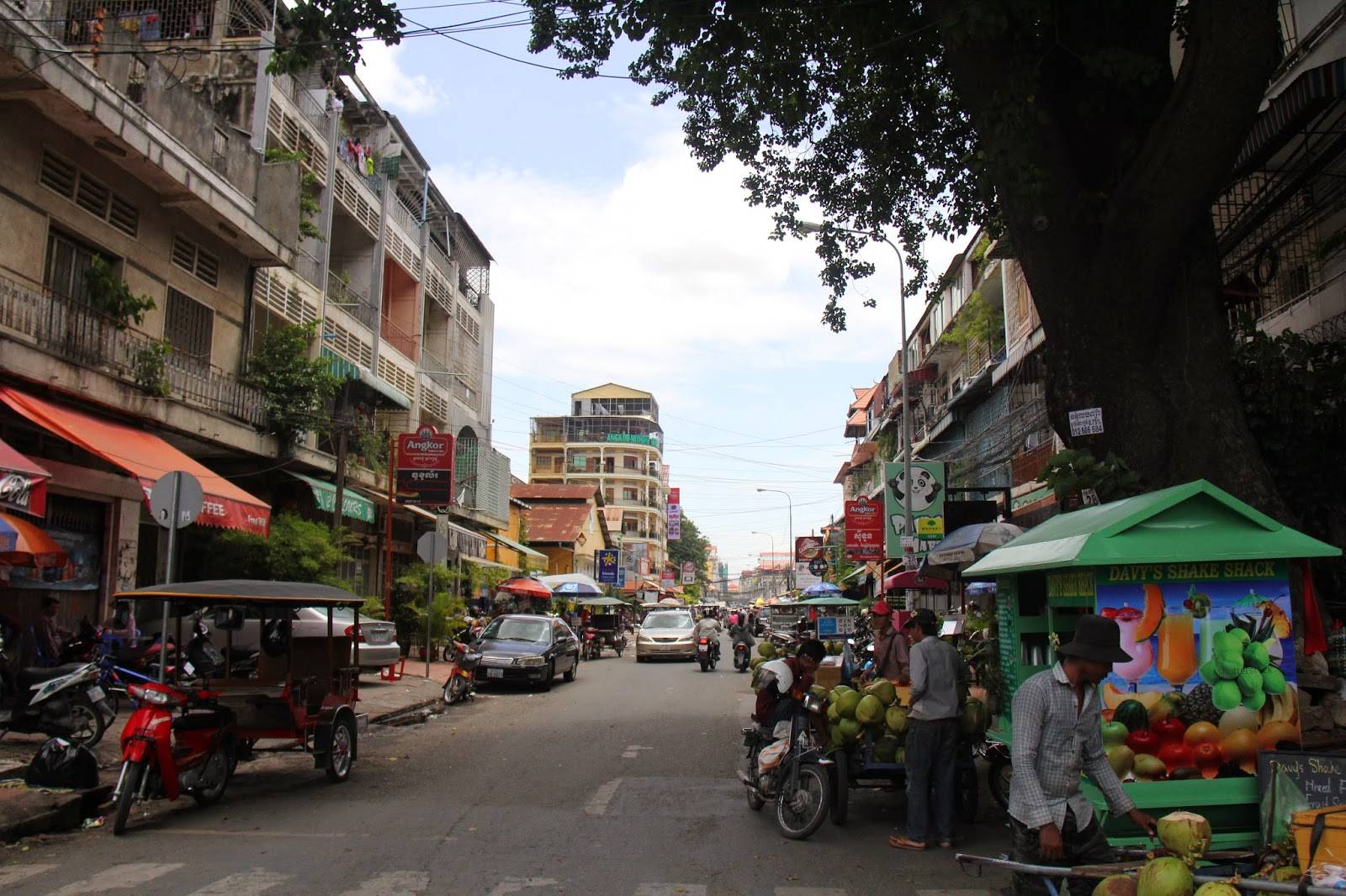 2 days in phnom penh: the perfect phnom penh itinerary - road affair
