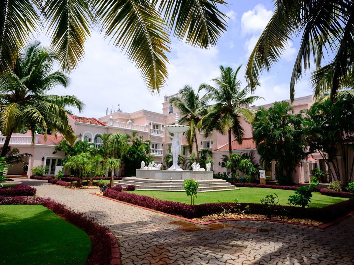 Club mahindra emerald palms, varca resort in 
 goa