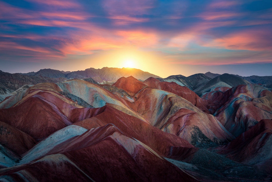 Цветные скалы Чжанъе Данксиа в провинции Ганьсу