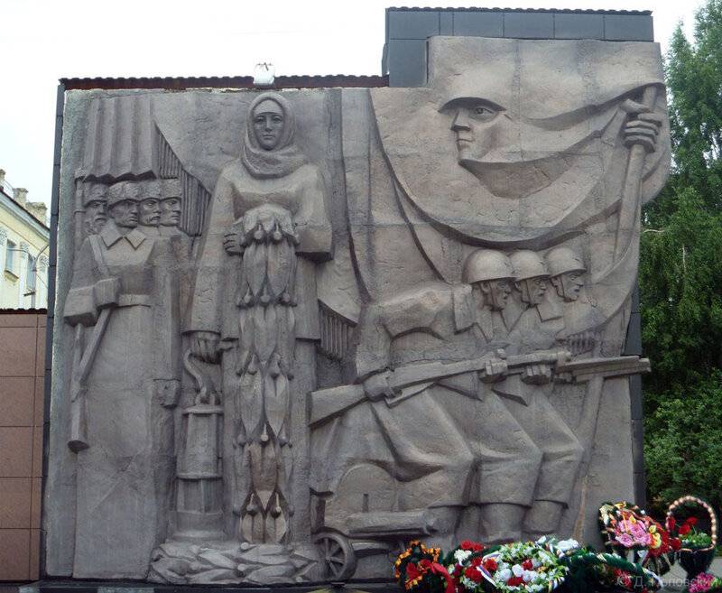 Памятник пушкину (хабаровск)