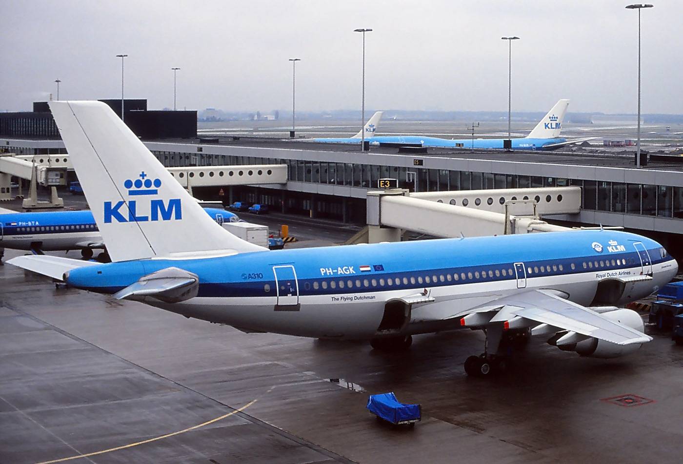Авиаперевозчик клм (royal dutch airlines, клм): авиафлот, классы обслуживания, программа лояльности
