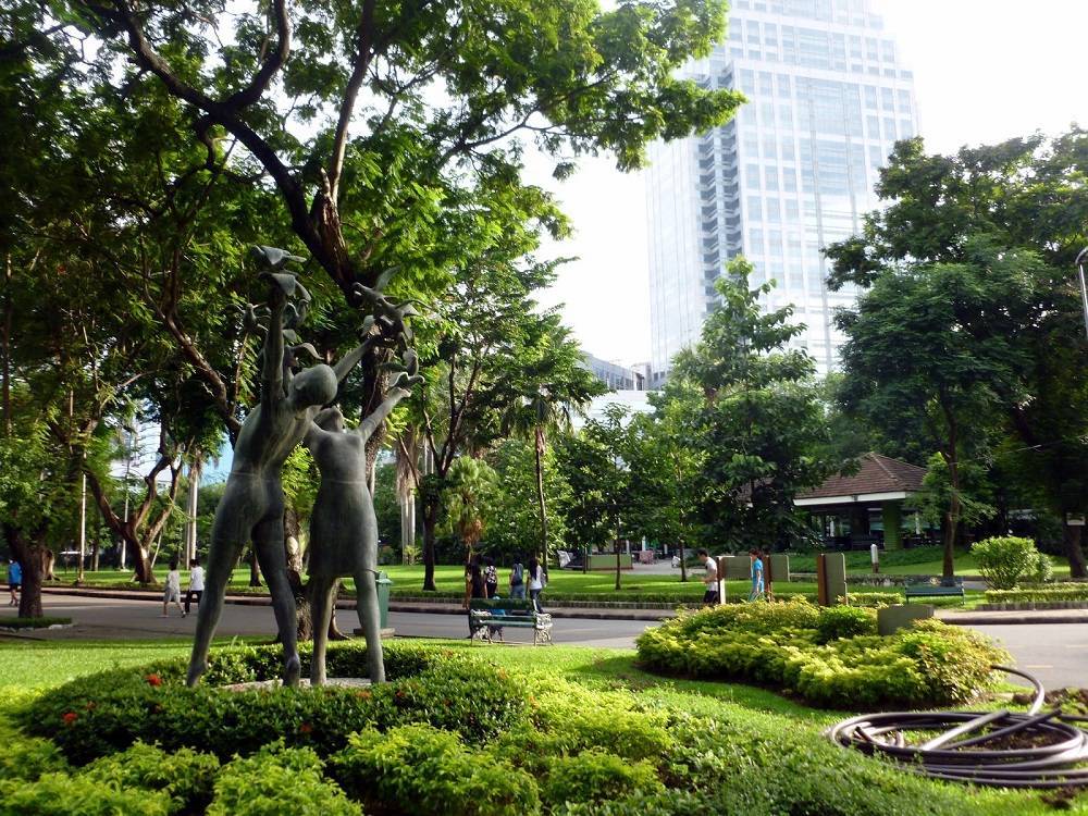 Парк люмпини в бангкоке, где родился будда
