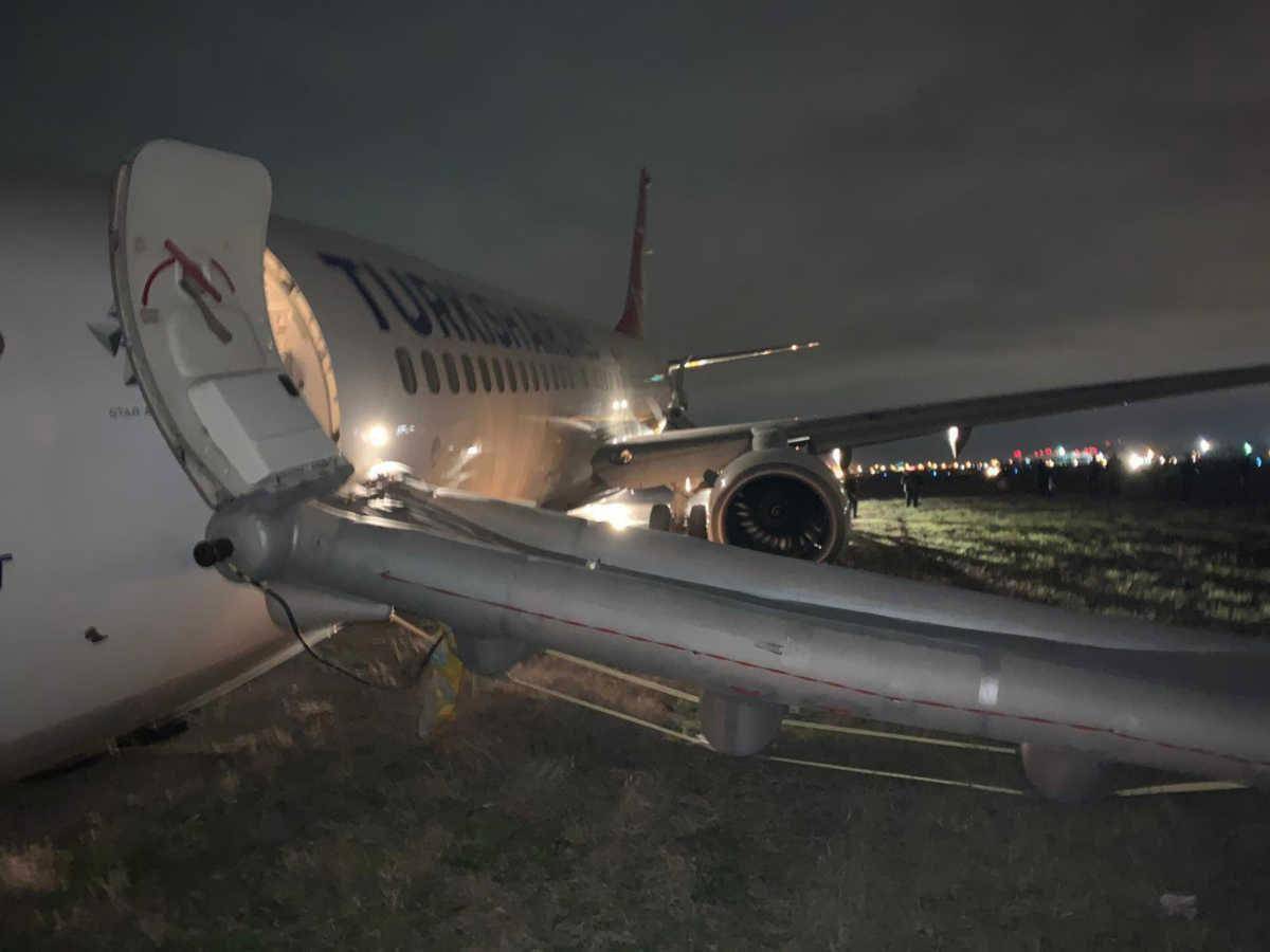 Аварийные посадки пассажирских самолетов: видео экстренных приземлений, правила безопасности